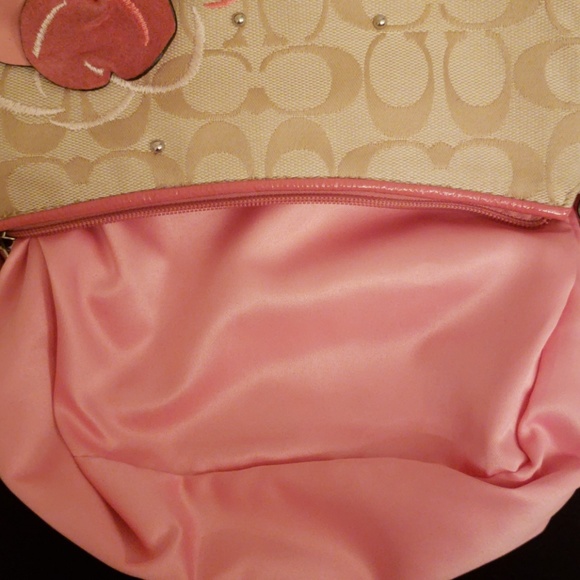 Coach - Picture 6 of 6